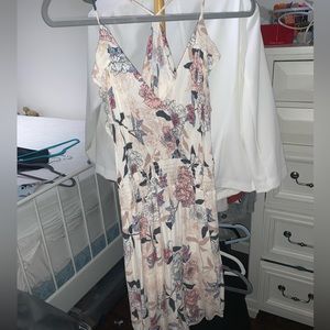 Like New Floral Flowy Mini Dress